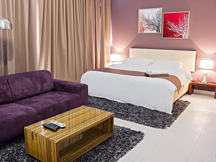 R Residence Jelutong Dış mekan fotoğraf